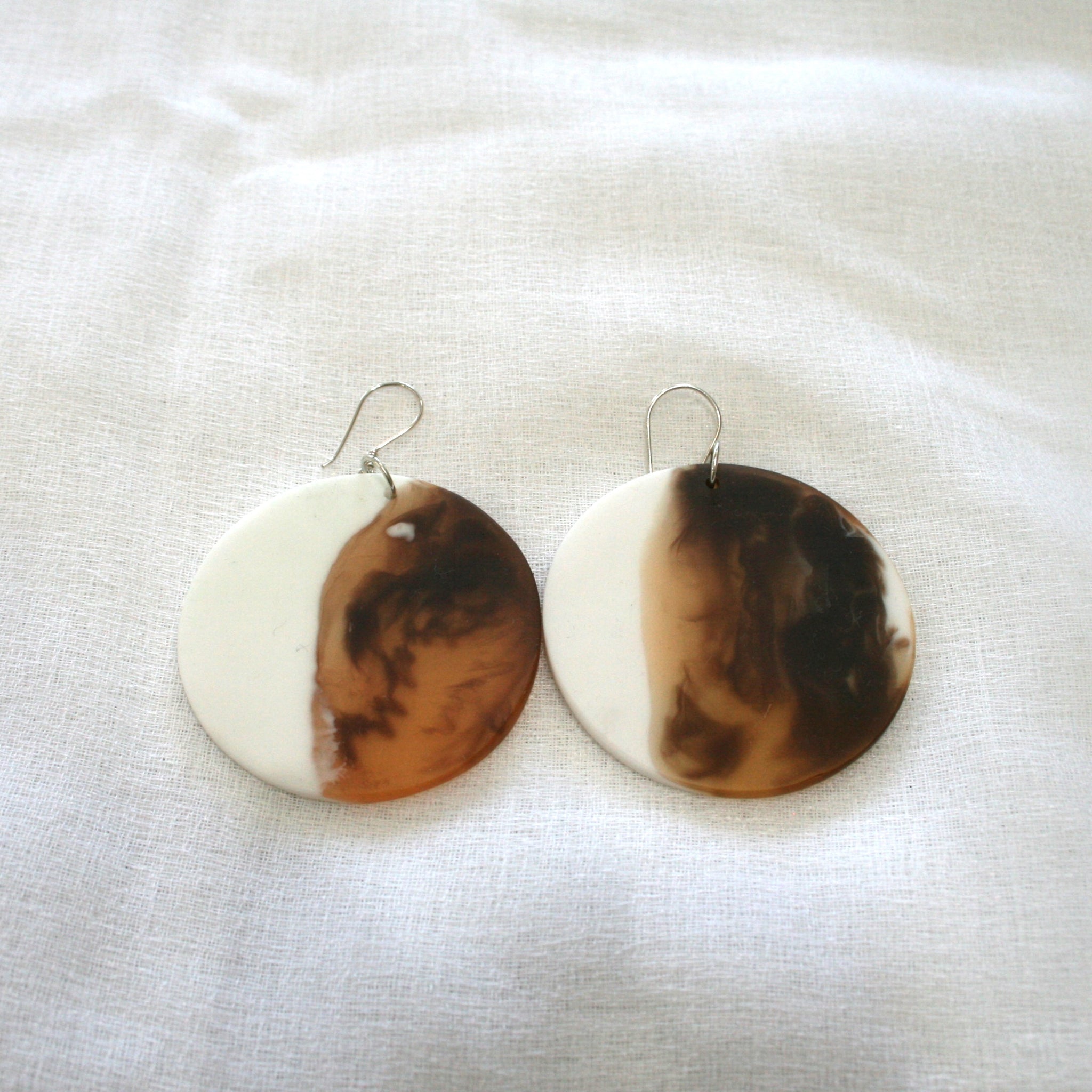 Horn Resin Earrings - Solid Circle