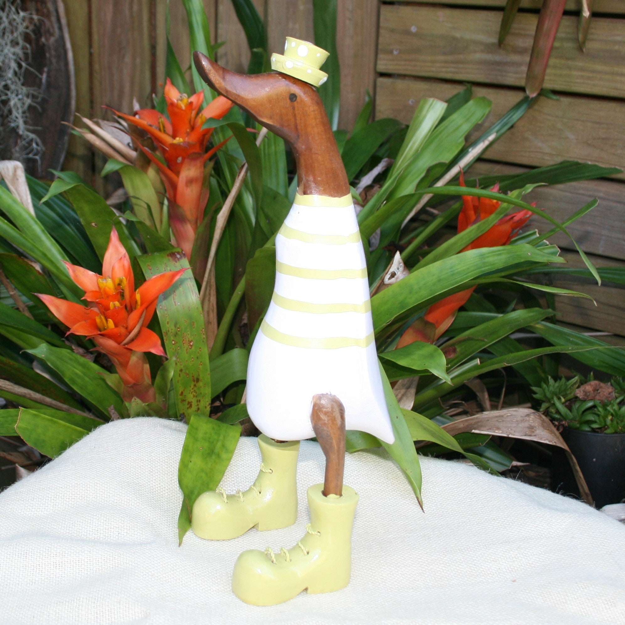 Duck - White w/- green stripes