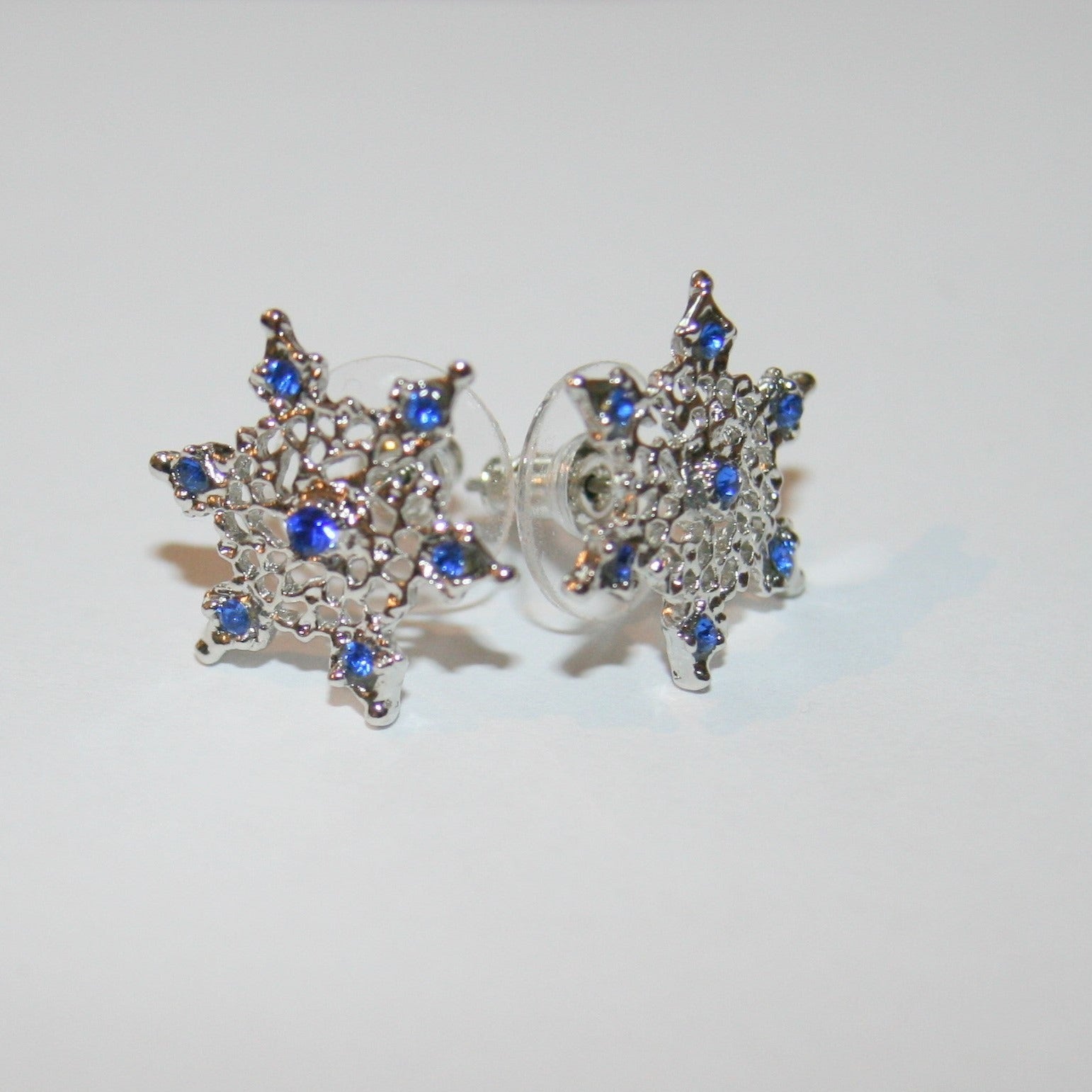 Blue Stud Lacy Snowflake - SE407 - pack of 5