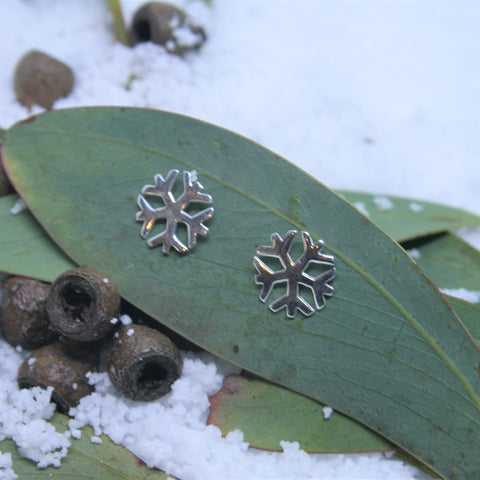 Small Sterling Silver Snowflake Earrings - SXE425